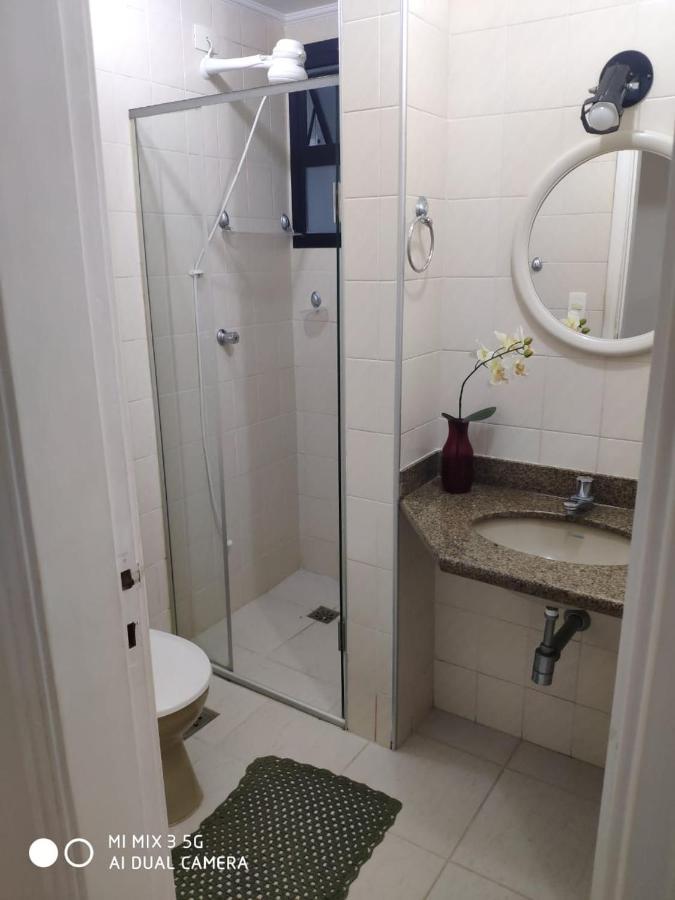 Apartamento Amplo A Menos De 400 Metros Da Praia Localizado Proximo A Praca Da Brunella, Area Nobre Do Guaruja. Екстериор снимка